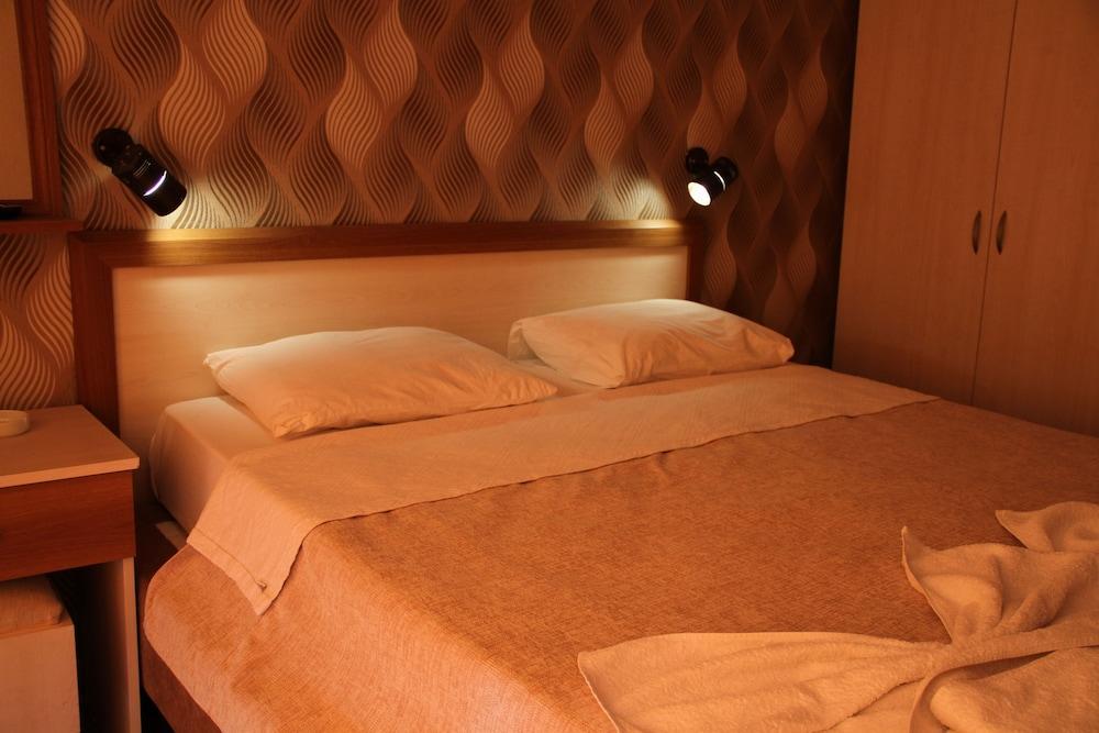 Saturn Hotel Kusadası Kültér fotó