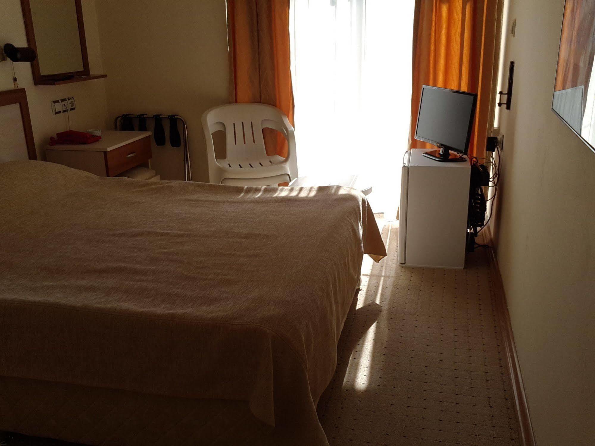 Saturn Hotel Kusadası Kültér fotó
