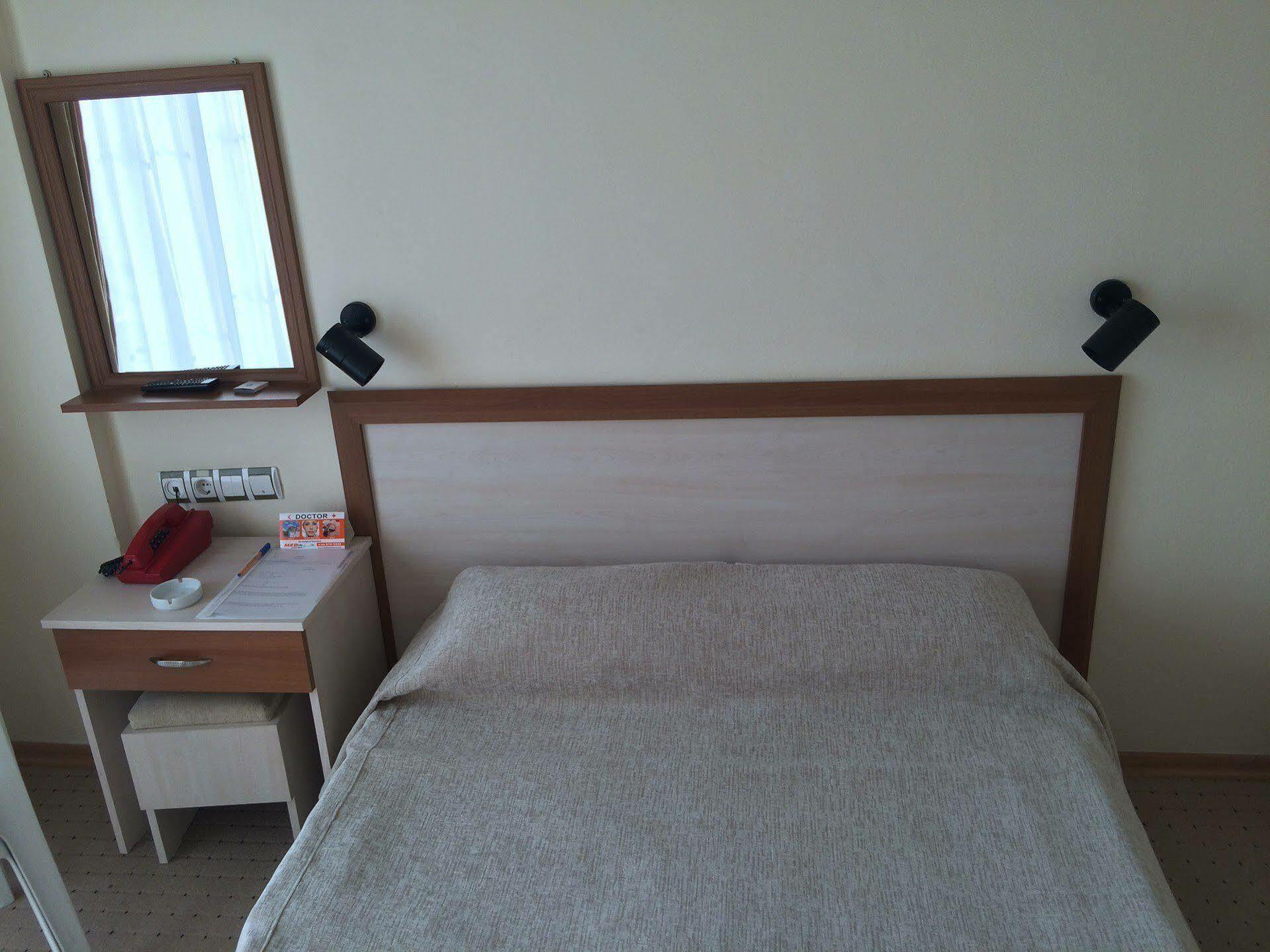 Saturn Hotel Kusadası Kültér fotó