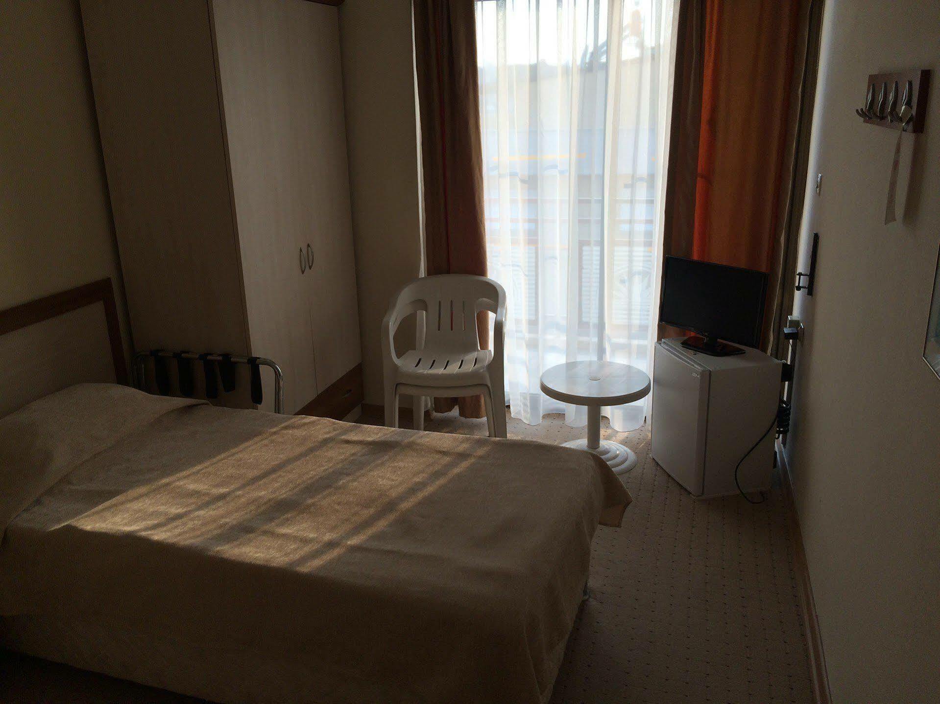 Saturn Hotel Kusadası Kültér fotó